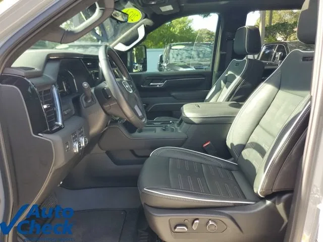2024 GMC Sierra 2500 HD AT4X photo 16
