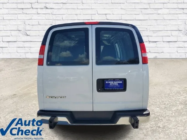 2025 Chevrolet Express Cargo WT photo 3