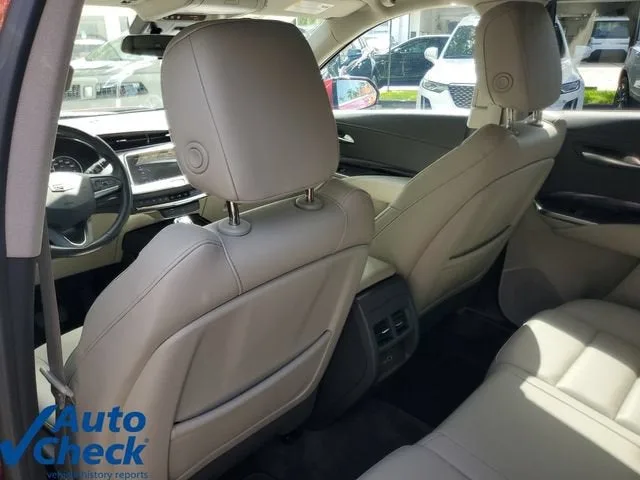 2023 Cadillac XT4 Luxury photo 13
