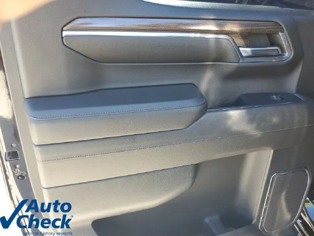 2024 Chevrolet Silverado 1500 RST photo 13