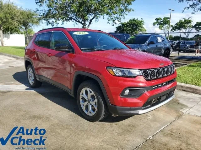 2025 Jeep Compass Latitude 4x4 photo 5