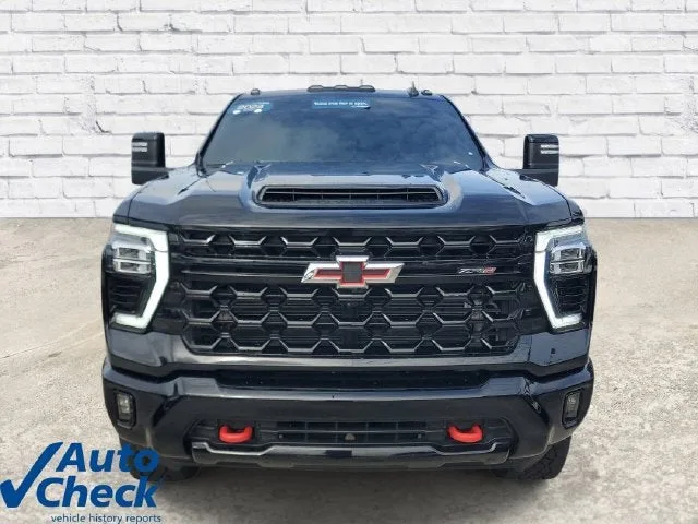 2024 Chevrolet Silverado 2500 HD ZR2 photo 6