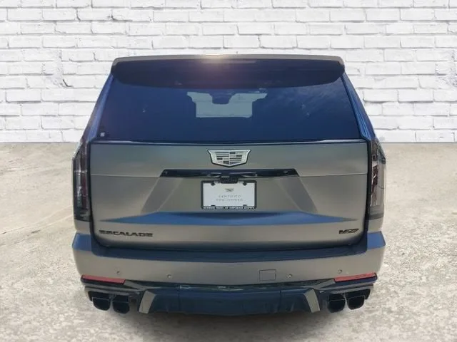 2026 Cadillac Escalade V-Series photo 3