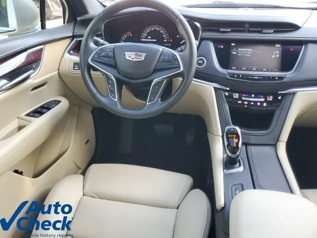 2017 Cadillac XT5 Luxury FWD photo 16