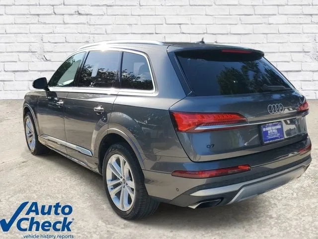 2025 Audi Q7 Premium Plus photo 2