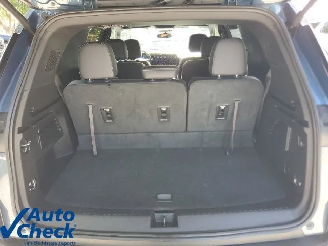 2026 Chevrolet Traverse LT photo 10