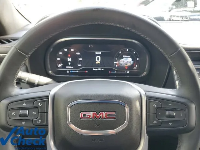 2023 GMC Yukon SLT photo 24