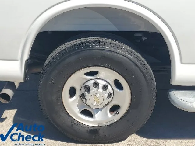 2025 Chevrolet Express Cargo WT photo 8