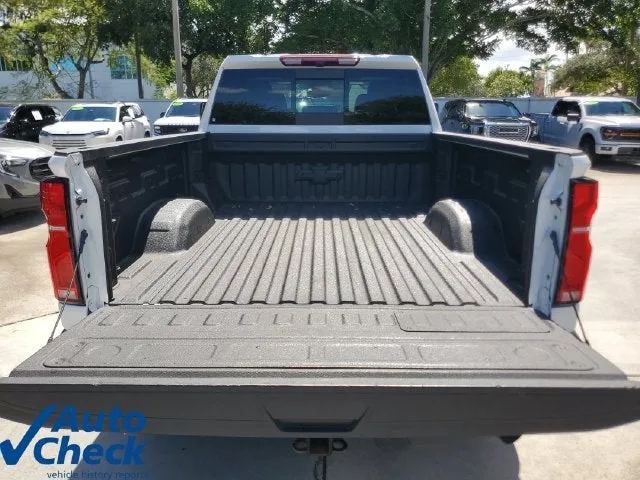 2025 Chevrolet Silverado 3500 HD LTZ photo 11
