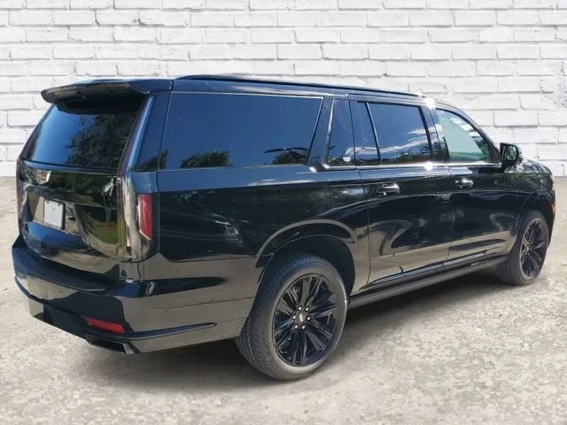 2023 Cadillac Escalade ESV 4WD Sport Platinum photo 4