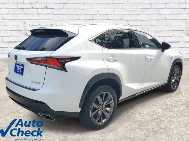 2021 Lexus NX 300 F SPORT photo 4