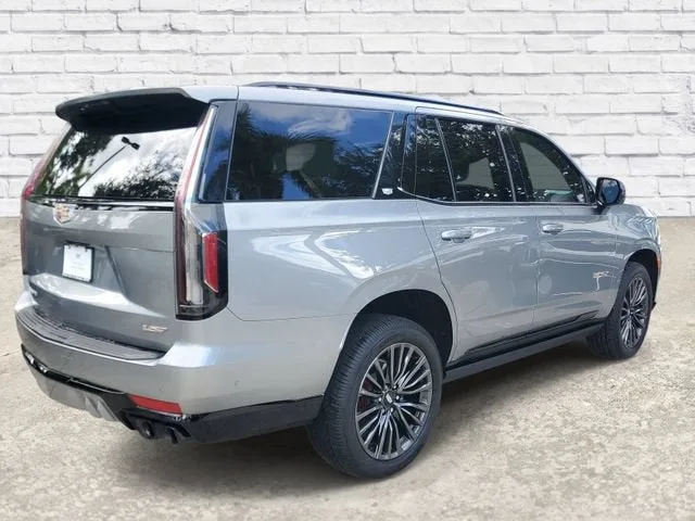 2024 Cadillac Escalade V-Series photo 4