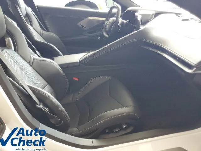 2021 Chevrolet Corvette Stingray 2LT photo 9