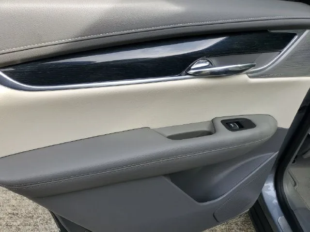2025 Cadillac XT6 Premium Luxury photo 15