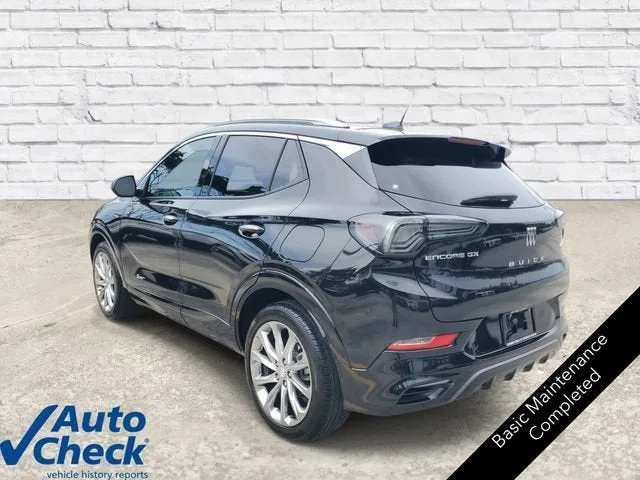2024 Buick Encore GX Avenir photo 2
