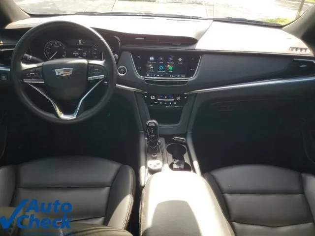 2024 Cadillac XT6 Luxury photo 17
