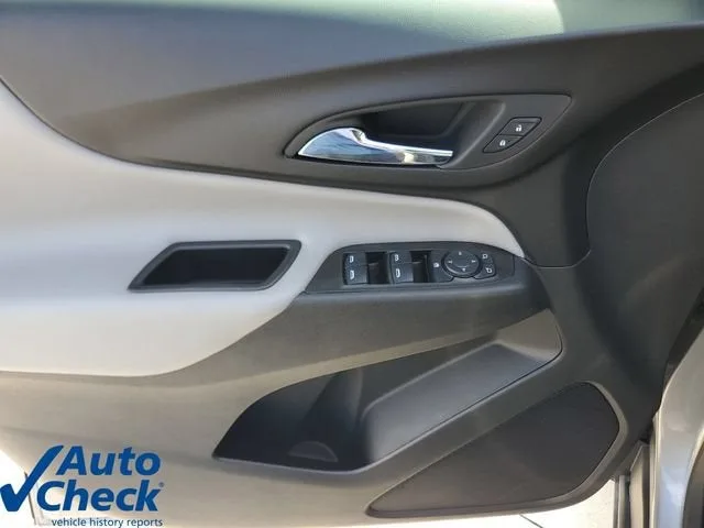 2024 Chevrolet Equinox LS photo 18