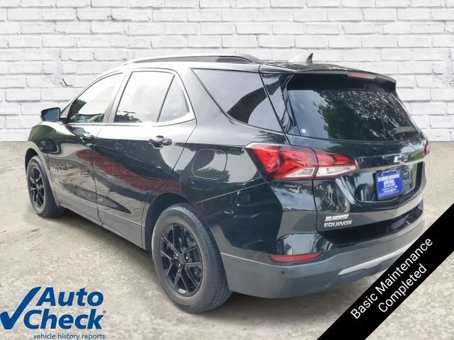 2022 Chevrolet Equinox LT photo 2