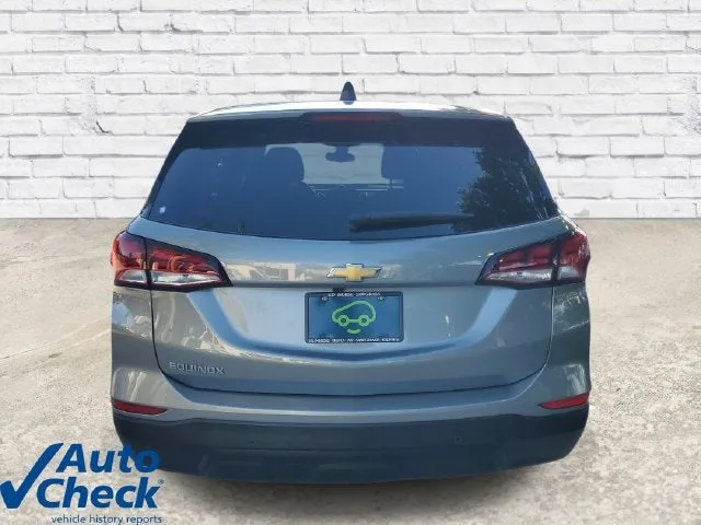 2024 Chevrolet Equinox LS photo 3