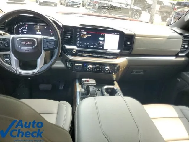 2024 GMC Sierra 1500 SLT photo 12