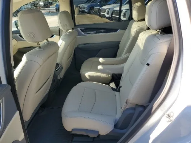 2025 Cadillac XT6 Premium Luxury photo 14