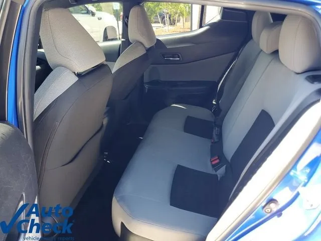 2019 Toyota C-HR XLE photo 11