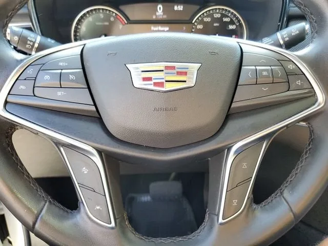 2023 Cadillac XT5 FWD Luxury photo 19