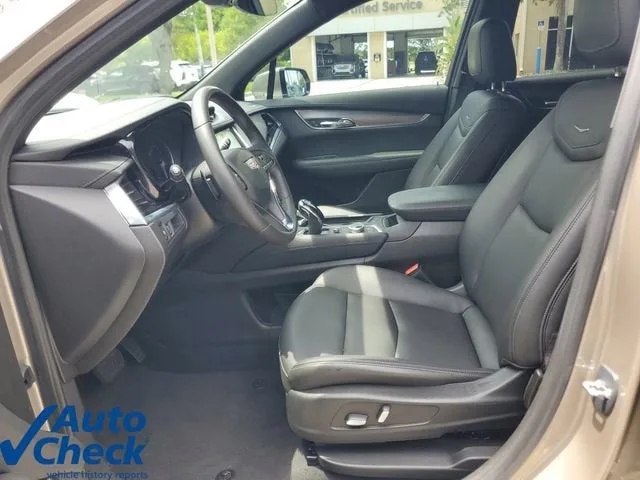 2023 Cadillac XT6 Luxury photo 21
