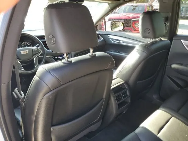 2023 Cadillac XT5 FWD Luxury photo 13