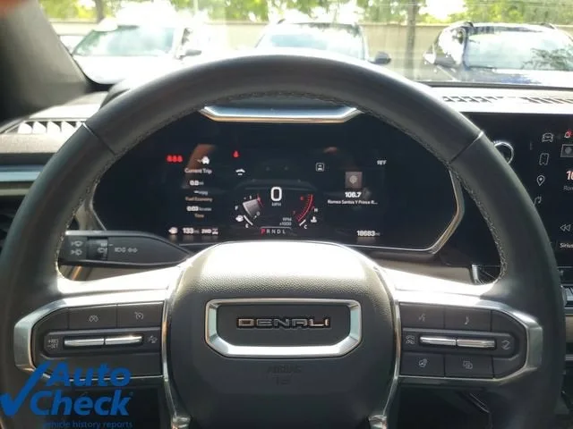 2024 GMC Canyon Denali photo 21