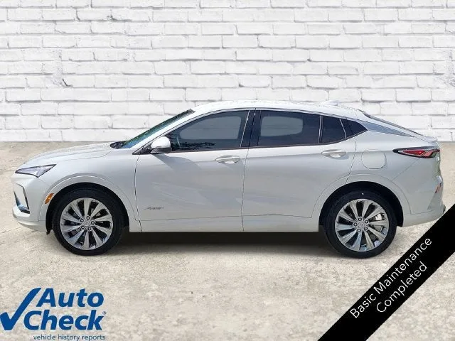 2024 Buick Envista Avenir photo 2