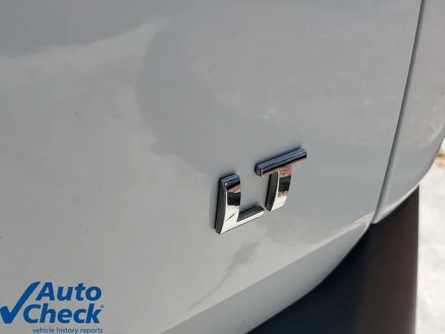 2023 Chevrolet Traverse LT Leather photo 9