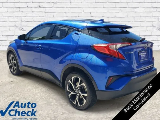 2019 Toyota C-HR XLE photo 2