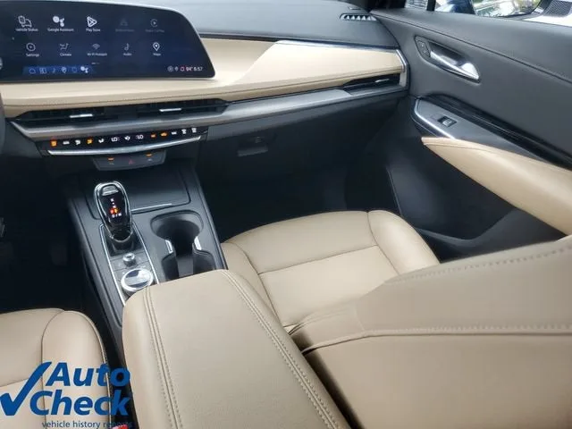 2024 Cadillac XT4 Luxury photo 16