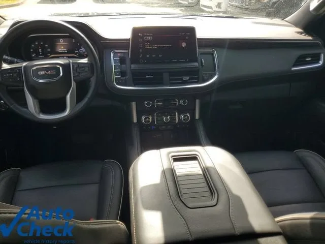 2023 GMC Yukon SLT photo 17