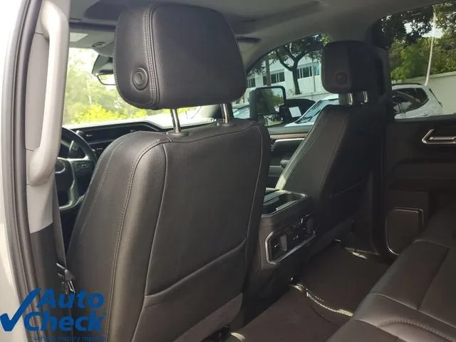 2024 GMC Sierra 2500 HD Denali photo 12