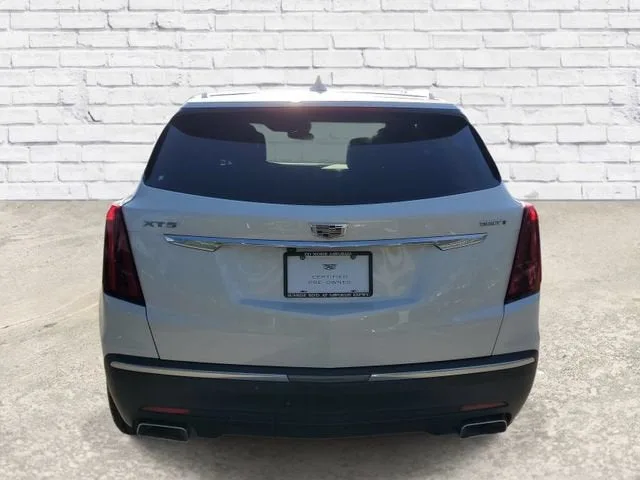2023 Cadillac XT5 FWD Luxury photo 3