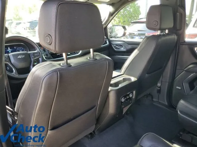 2023 Chevrolet Suburban RST photo 14