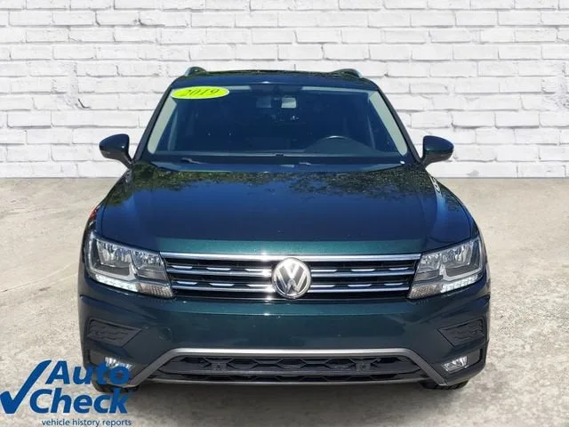 2019 Volkswagen Tiguan 2.0T SEL photo 6