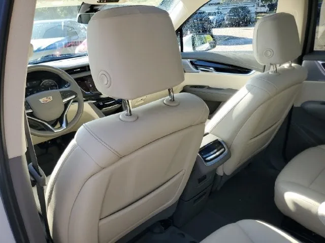 2025 Cadillac XT6 Premium Luxury photo 15