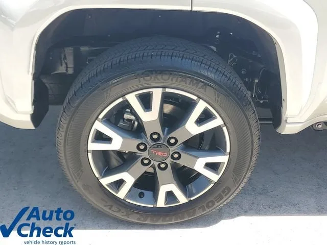2025 Toyota 4Runner SR5 photo 8