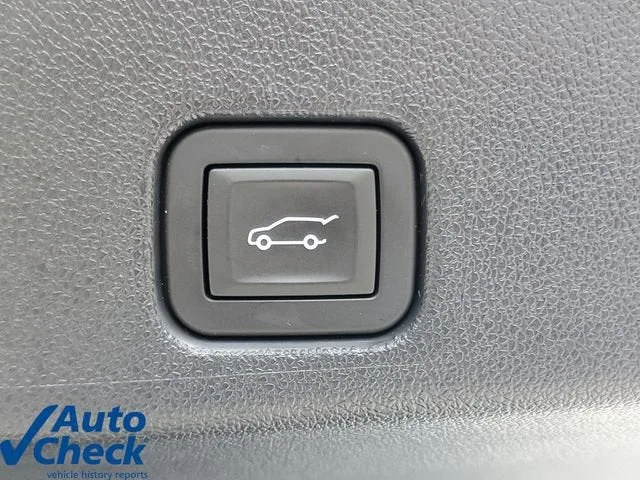 2025 GMC Acadia Elevation photo 11