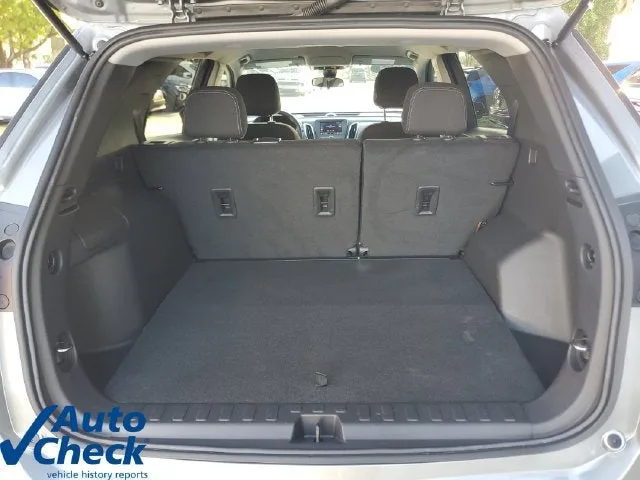 2024 Chevrolet Equinox LS photo 10