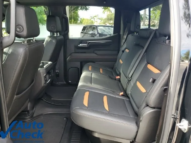 2025 GMC Sierra 1500 AT4 photo 10