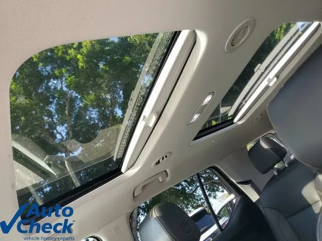 2021 Chevrolet Traverse Premier photo 22