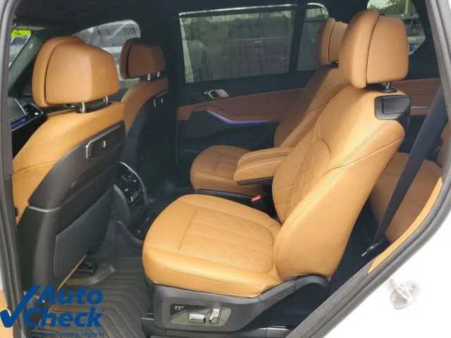 2025 BMW X7 xDrive40i photo 14