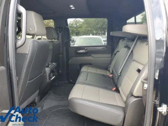 2024 Chevrolet Silverado 2500 HD ZR2 photo 11