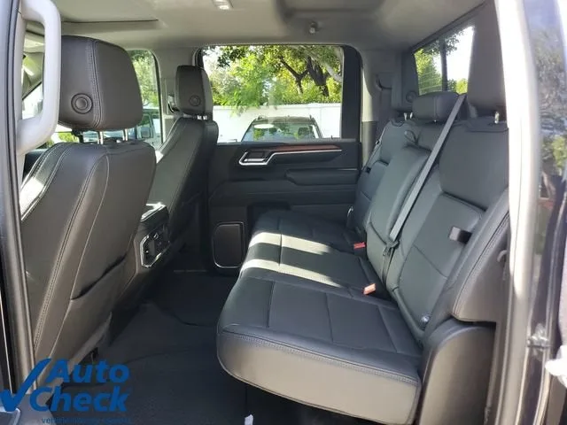 2025 GMC Sierra 2500 HD Denali photo 12