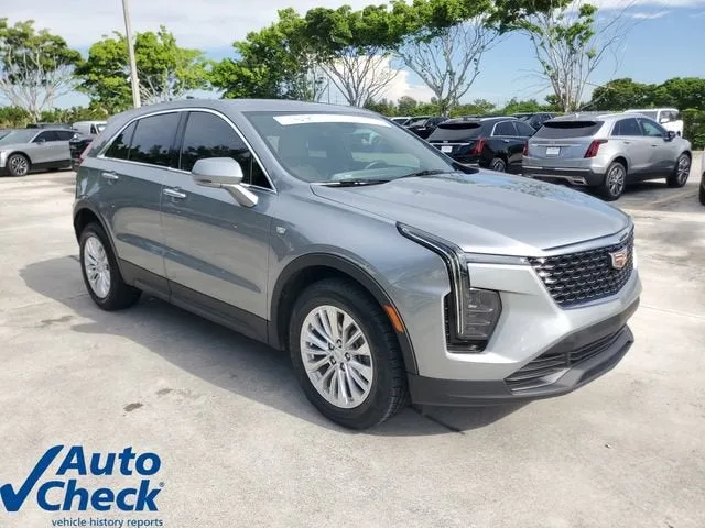 2024 Cadillac XT4 Luxury photo 5