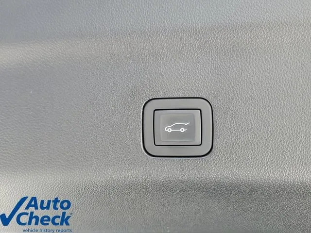2026 Cadillac Escalade V-Series photo 11
